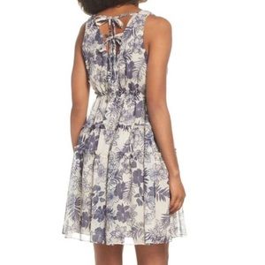 Lenon Dress Floral V-Neck Tiered Tie Back